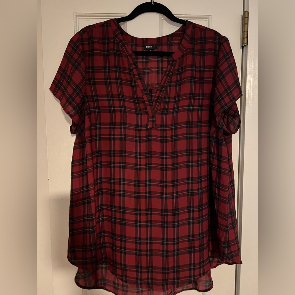 Torrid red tartan plaid chiffon shirt sleeve top, size 1